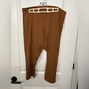 Lululemon Like New Align HR Crop 21” Copper Brown Size 18